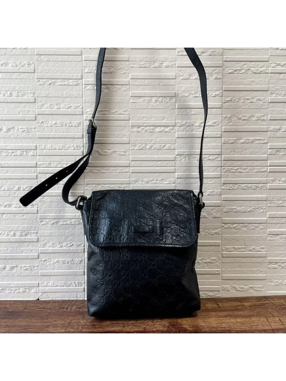 Gucci GG Guccissima Leather Shoulder Bag Messenger All Over Print Black